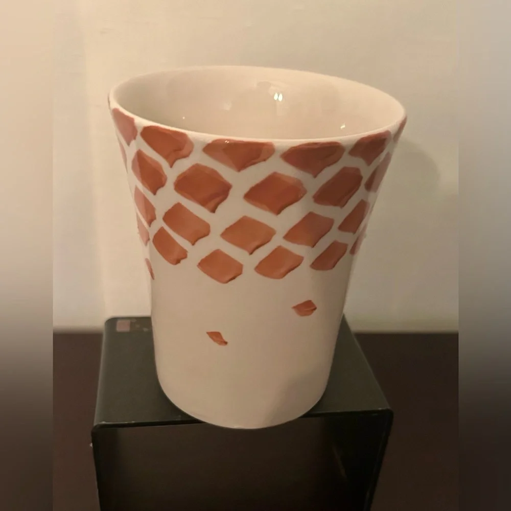 Pier 1 Imports Giraffe 🦒 Mug. 5” tall